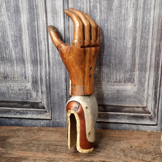 Rare Articulated Mechanical Hand Prosthesis - Circa 1900 / 1930