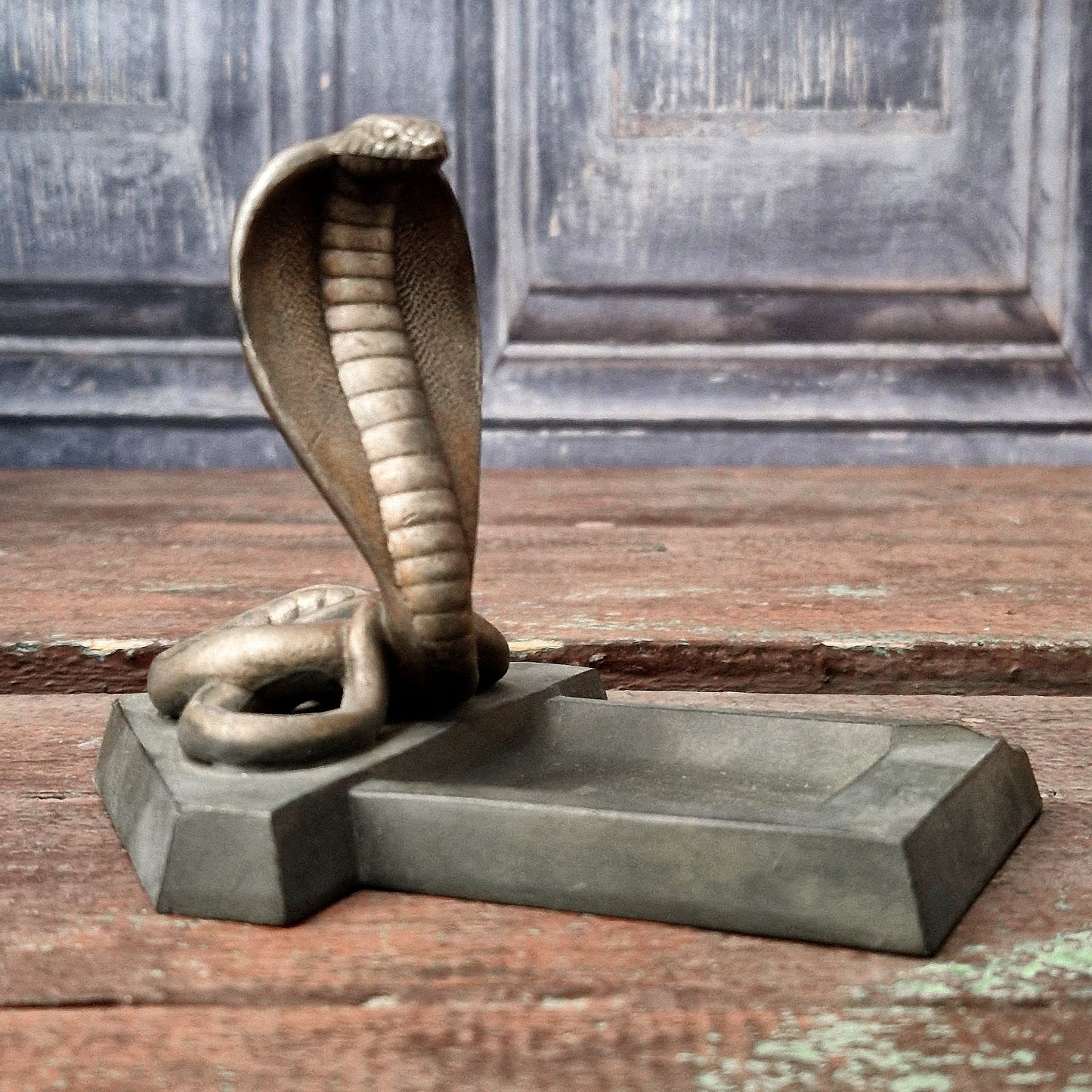 Cendrier au serpent cobra - de A. PICHEGRU,  vers 1930