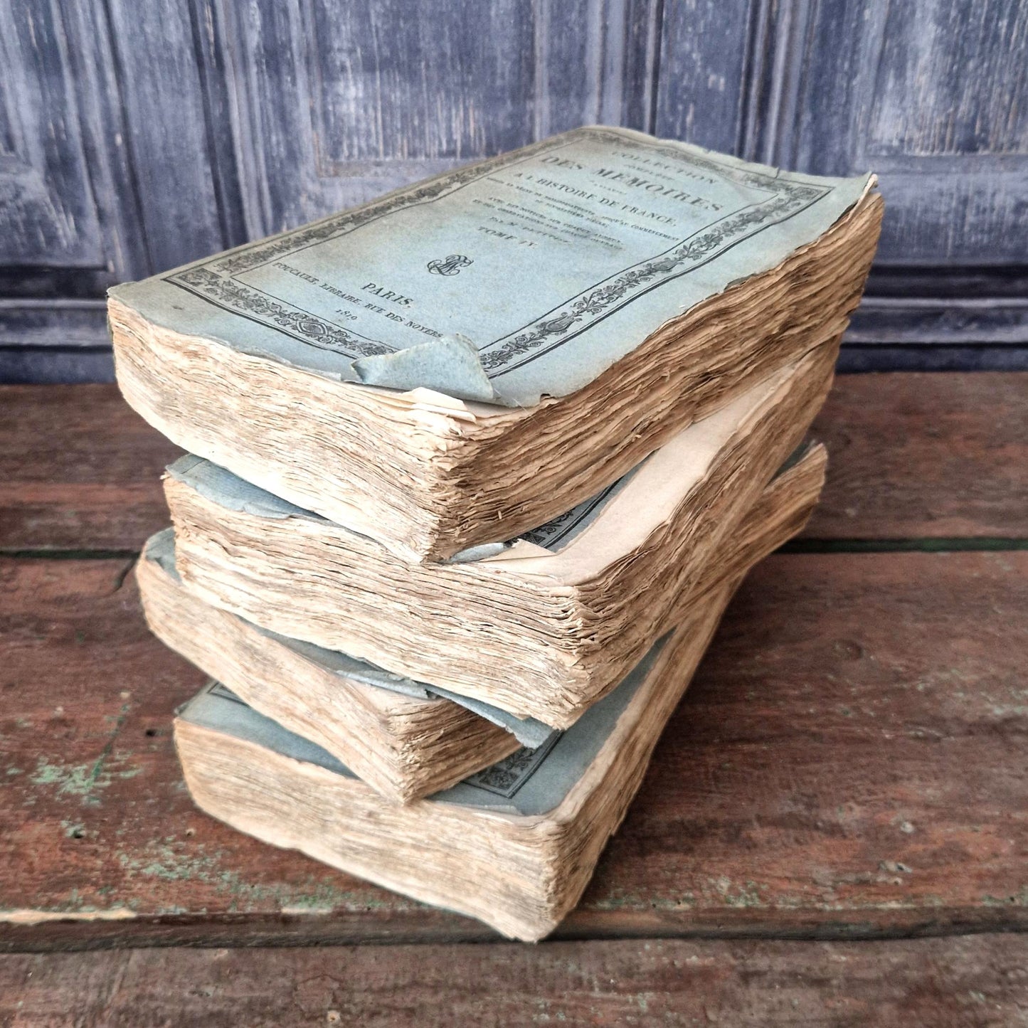 Livre en reliure d’attente - étiquette manuscrite - 1819