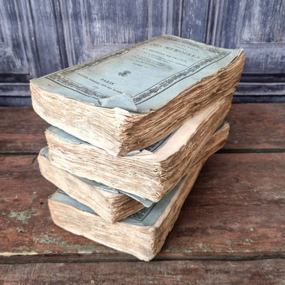 Livre en reliure d’attente - étiquette manuscrite - 1819