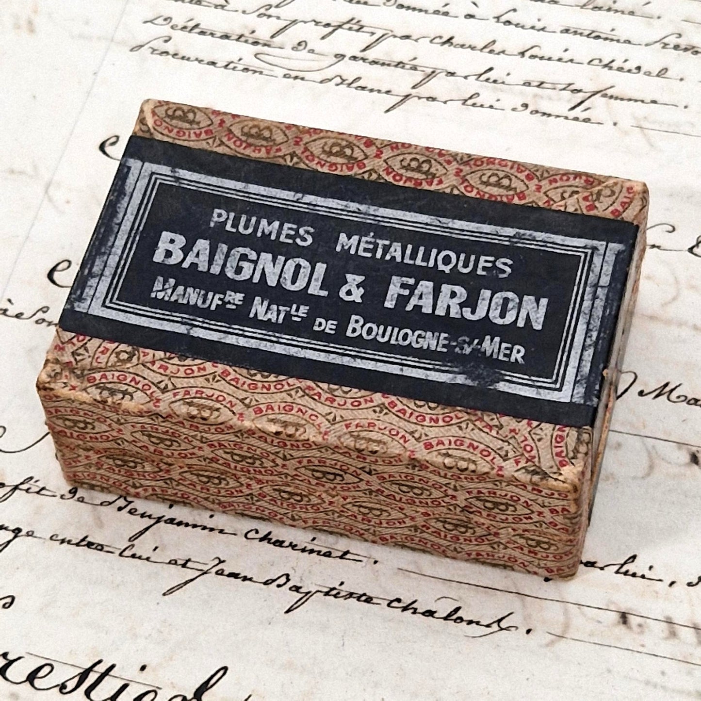 Boîte de plumes ancienne « Baignol & Farjon »