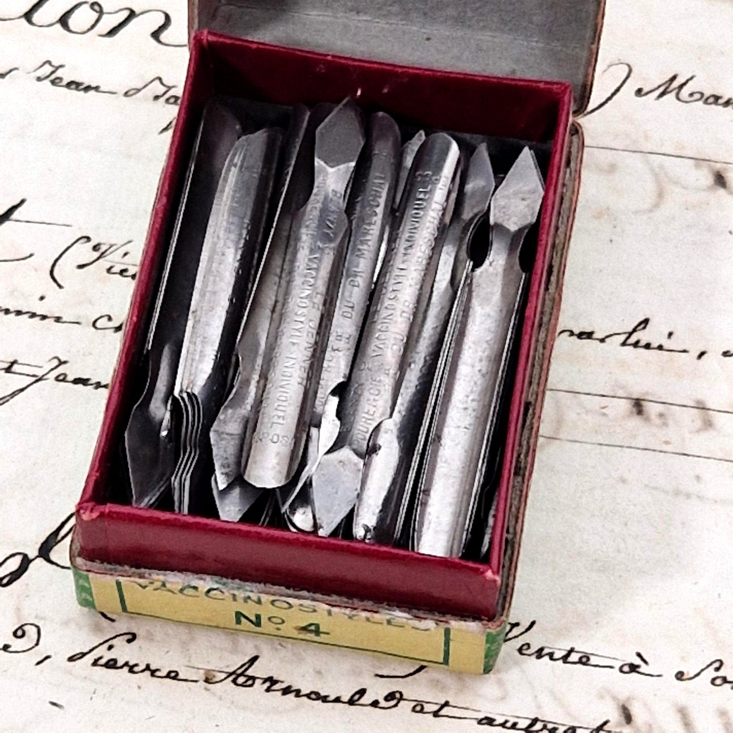 Scarification and vaccination pens - Dr. Mareschal's vaccinostyles