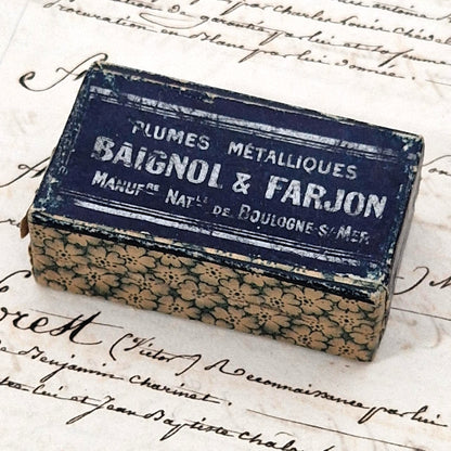 Boîte de plumes décor floral - « Baignol & Farjon »