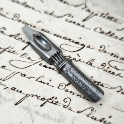 Box of antique "J.B. Mallat - Ronde N°6" nibs