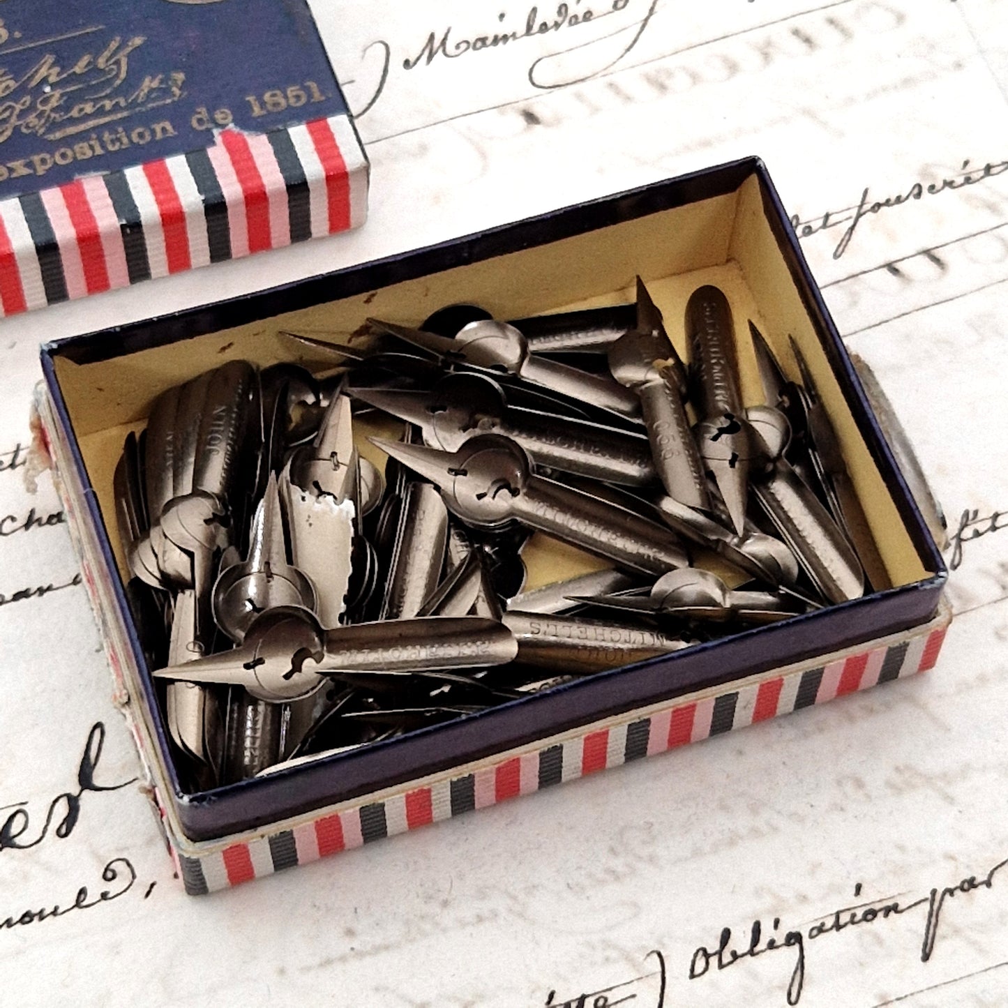 Rare boîte de plumes « John Mitchell’s - No.056 »