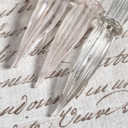 Lot de 3 anciennes plumes en verre, vers 1900
