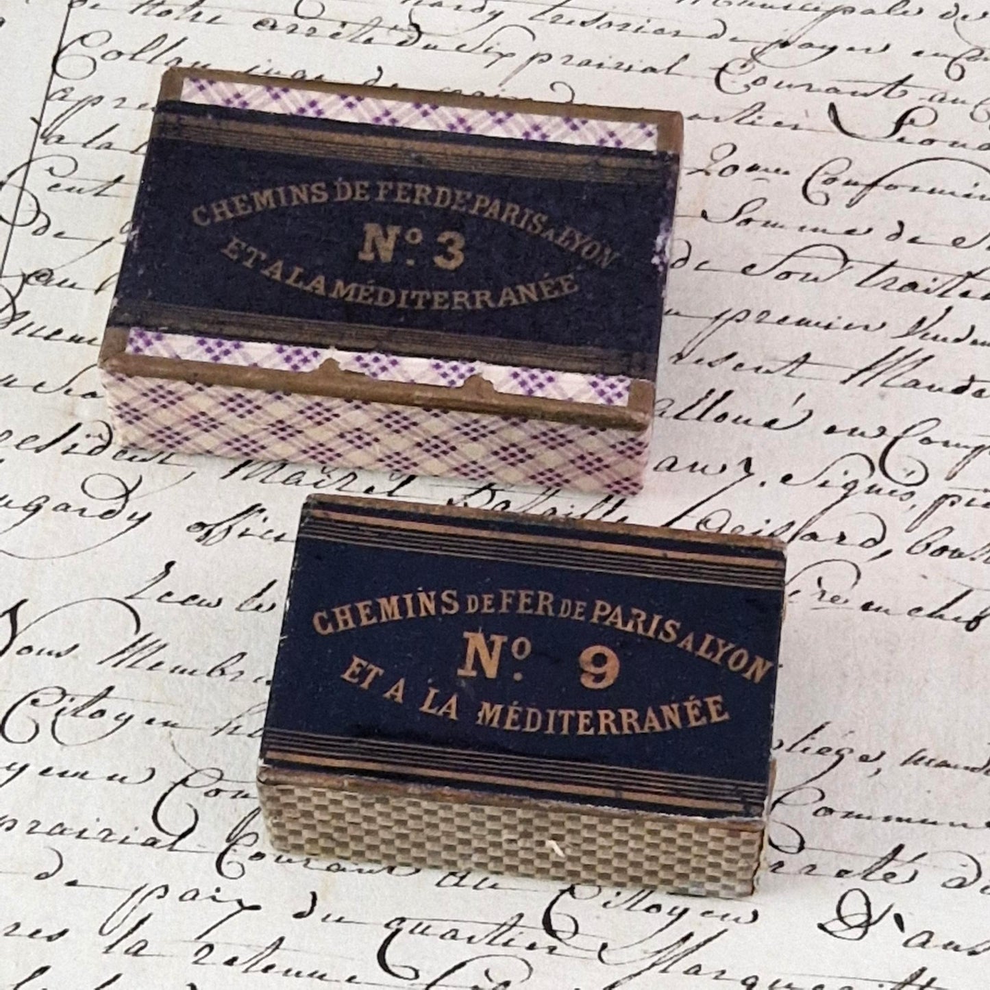 2 boîtes de plumes « Chemins de Fer de Paris à Lyon - PLM »