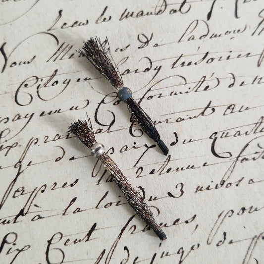 Set of 2 cleaning brushes for pen holders