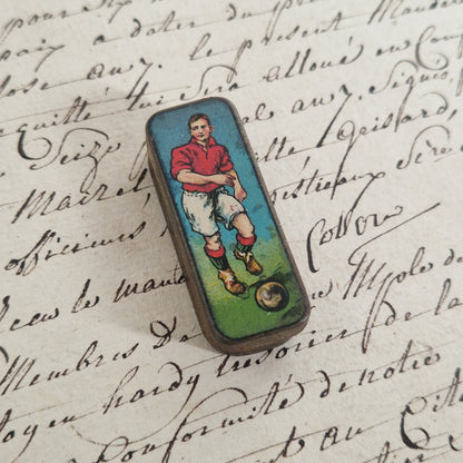 Boîte illustrée « Joueur de football » pour plumes