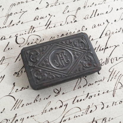 Ancienne boite pour plumes monogramme « J.F.H »