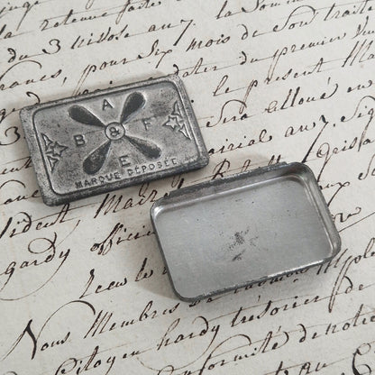 Boîte en tôle emboutie « A.B.F. - Marque déposée »