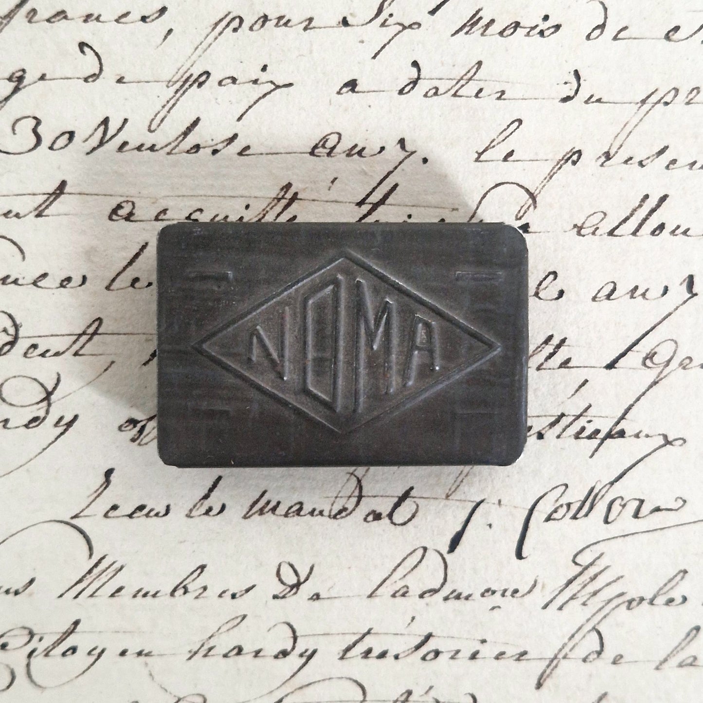 Ancienne boite métal pour plumes - « NOMA »