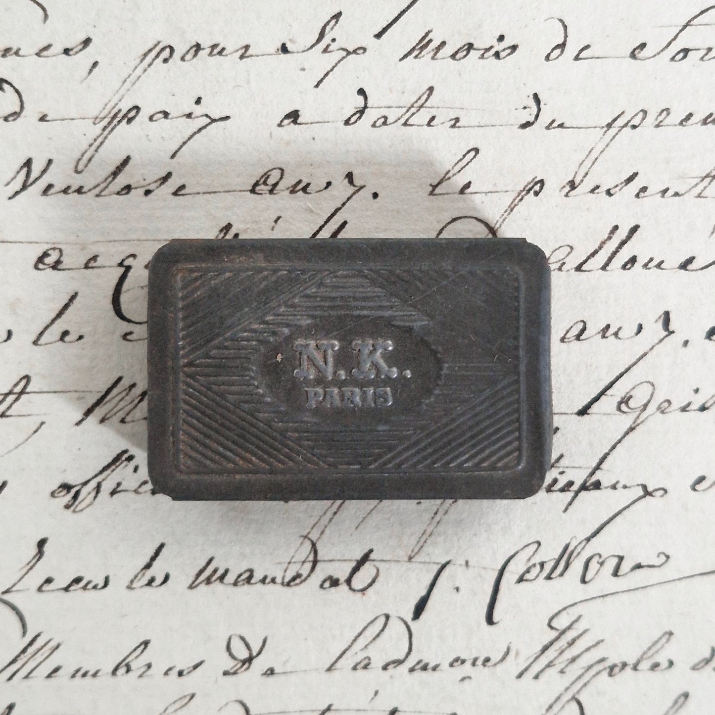 Ancienne boite pour plumes « N.K Paris »