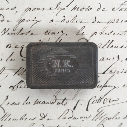 Ancienne boite pour plumes « N.K Paris »