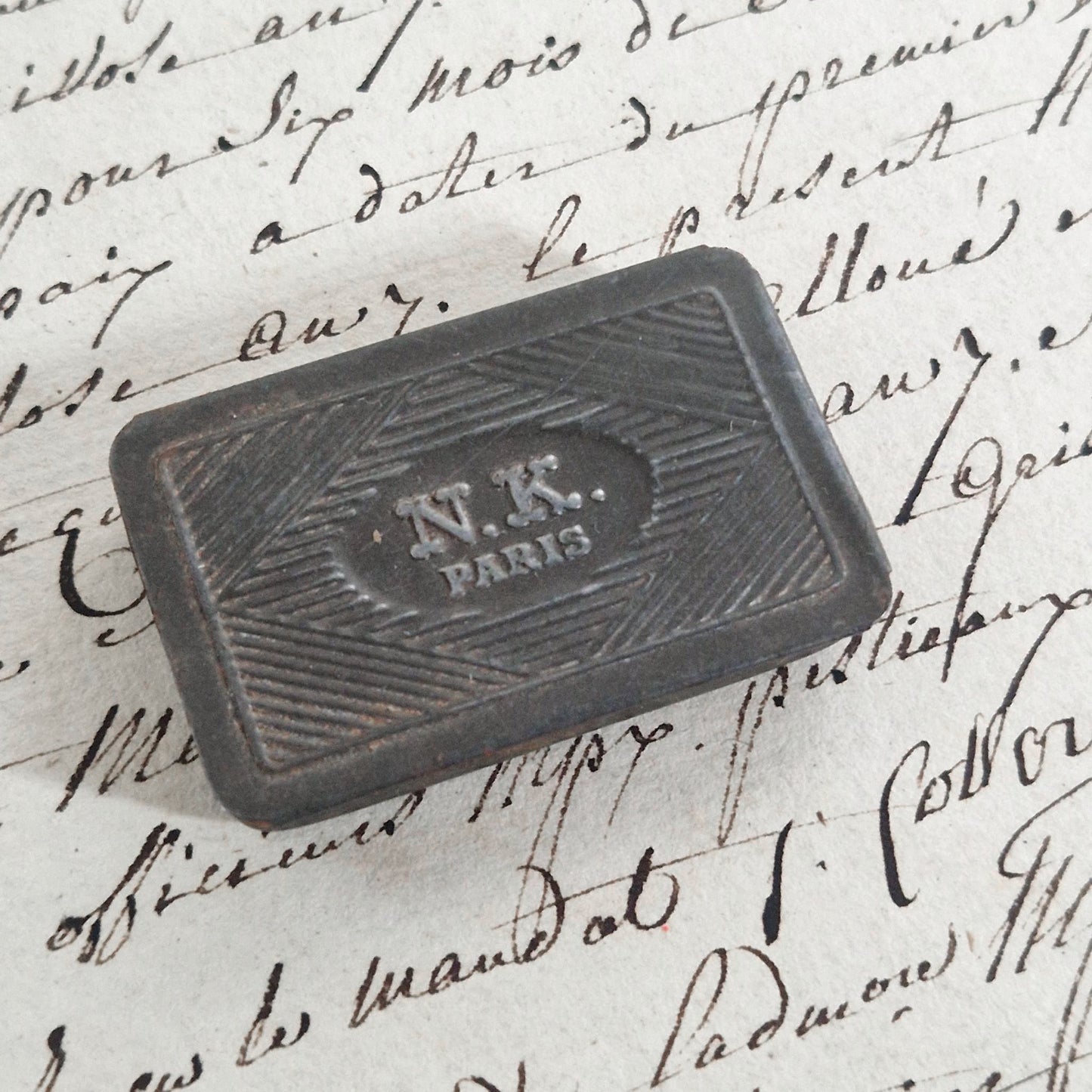 Ancienne boite pour plumes « N.K Paris »