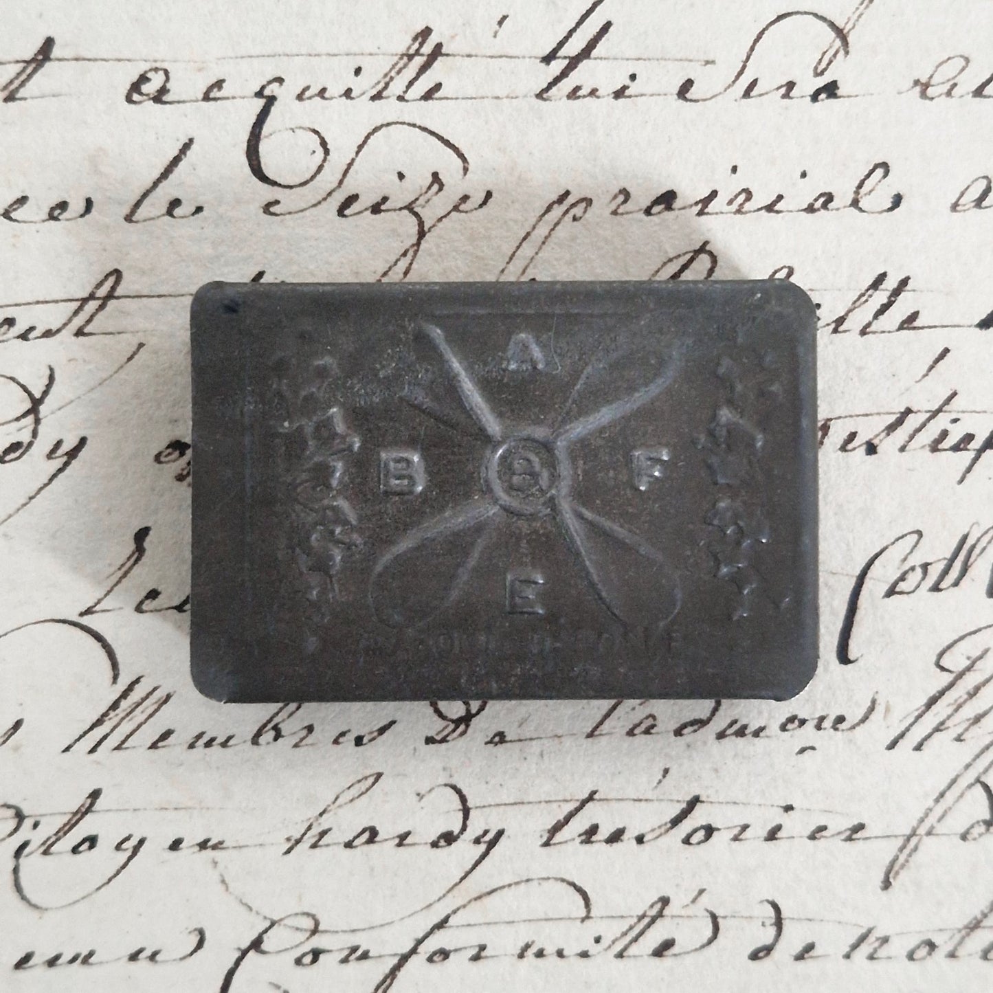 Ancienne boite pour plumes « B&F »