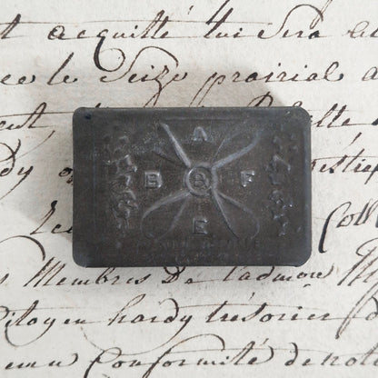 Ancienne boite pour plumes « B&F »