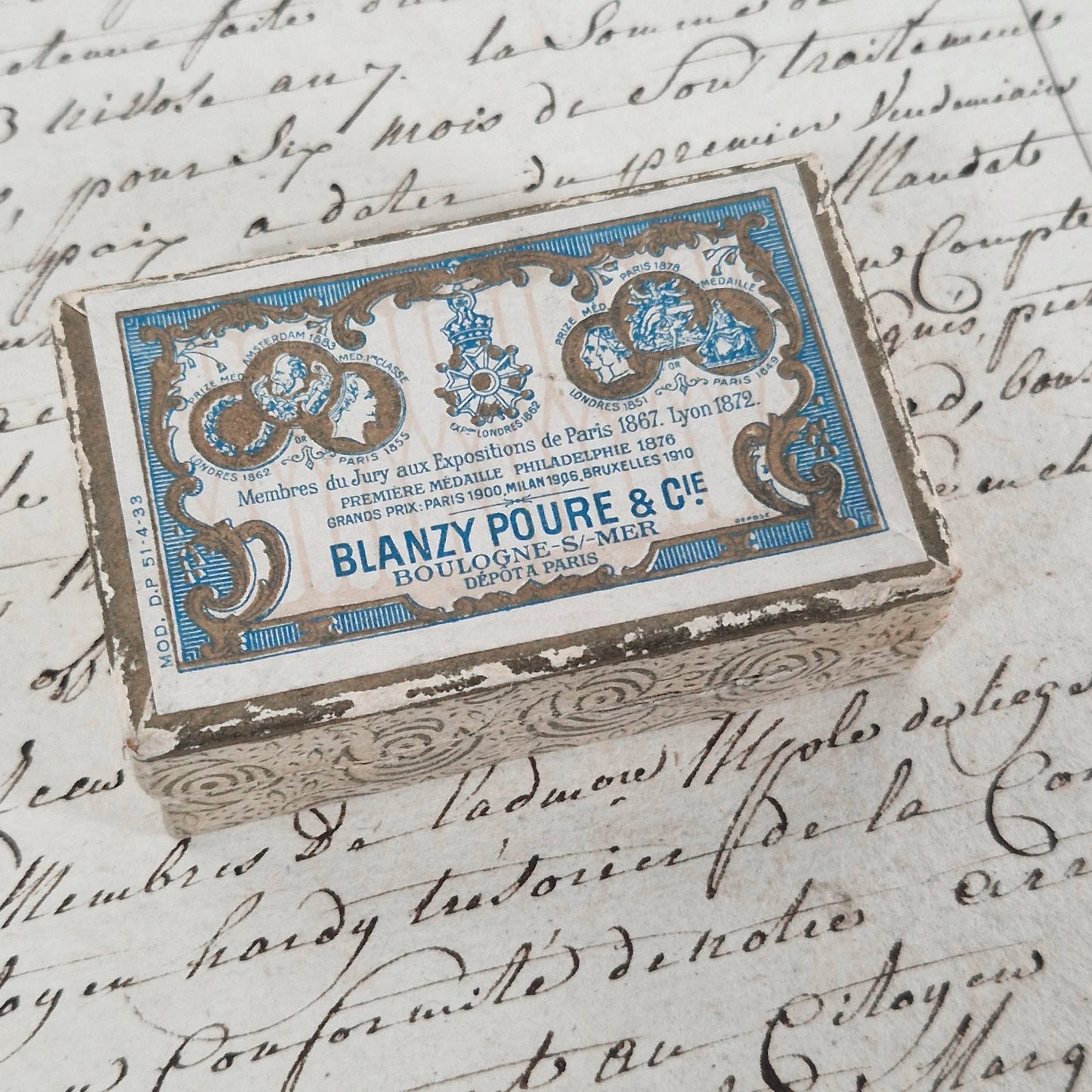 Blanzy Poure - Ancienne boite « Plume des Demoiselles »
