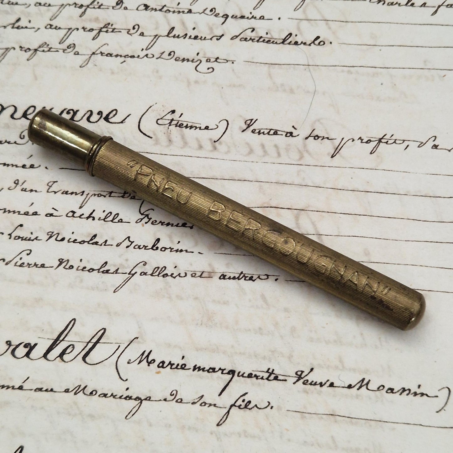 Porte-crayon publicitaire ancien « Pneu Bergougnan »