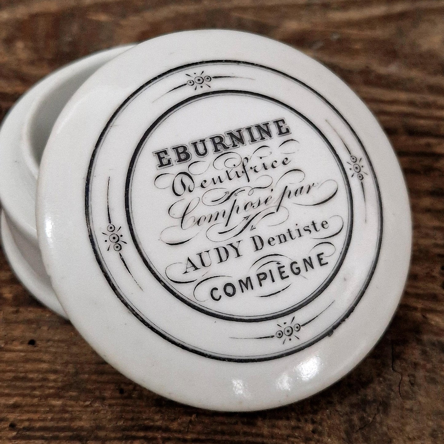 Pot dentifrice ancien « Eburnine - Dentiste, Compiègne »