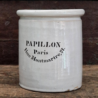 Rare pot « Papillon - Rue Montmartre, Paris » - XIXe