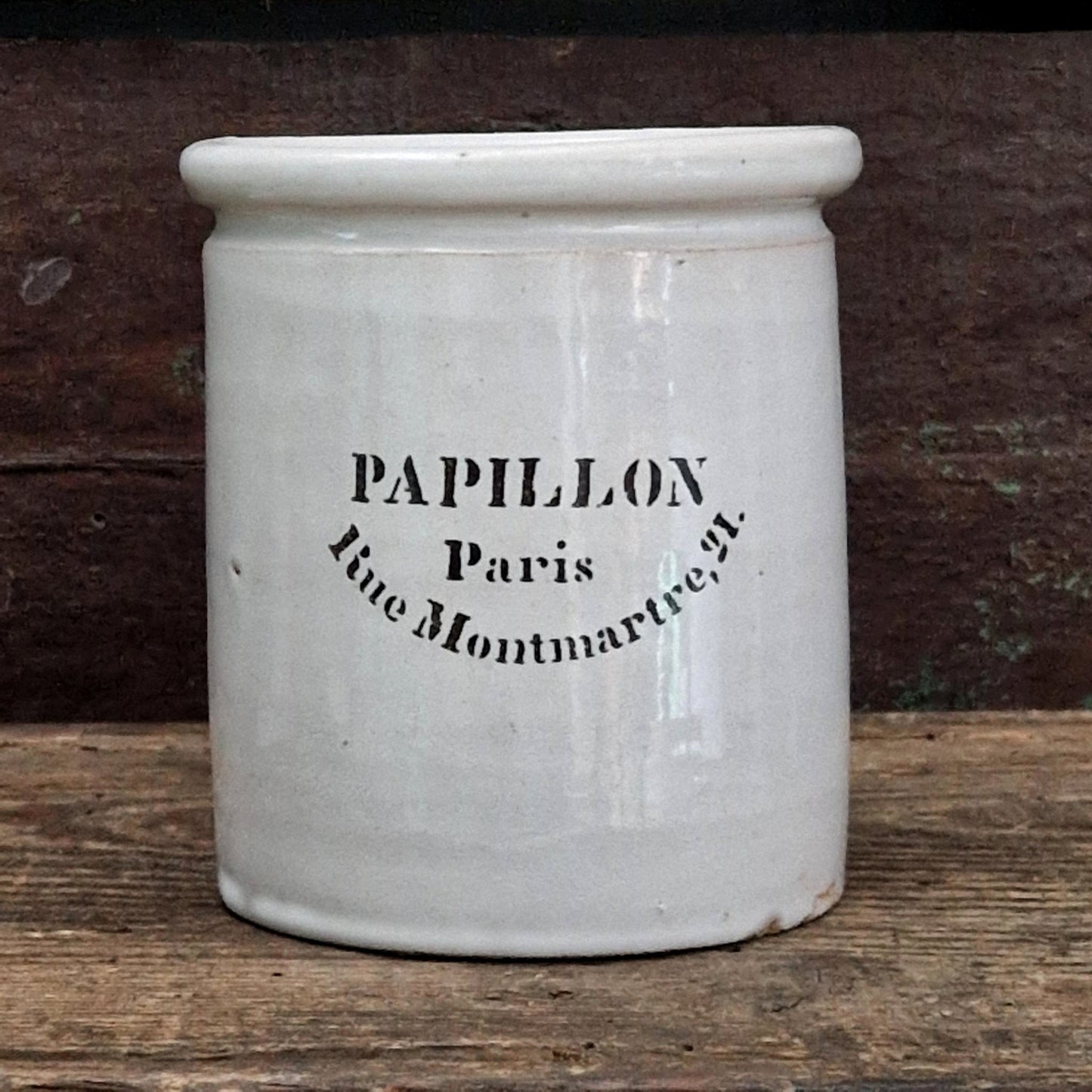 Rare pot « Papillon - Rue Montmartre, Paris » - XIXe