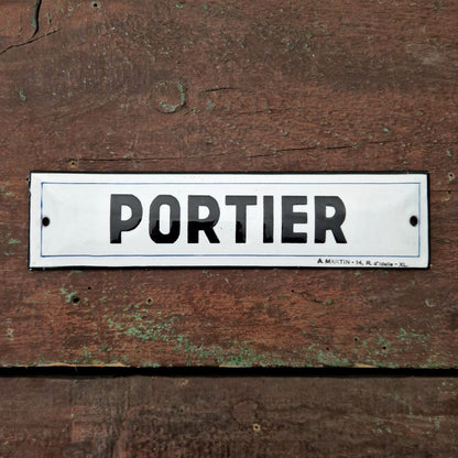 Ancienne plaque émaillée « PORTIER »