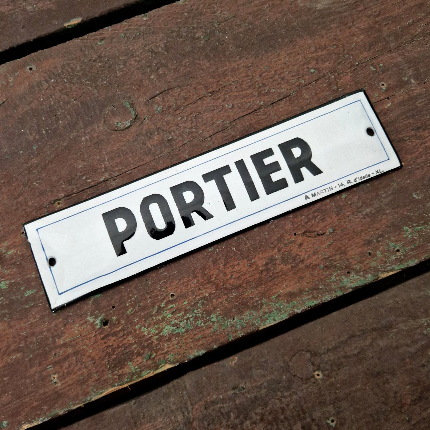 Ancienne plaque émaillée « PORTIER »