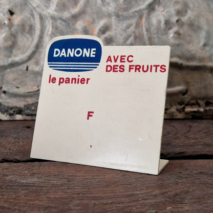 Chevalet publicitaire Danone « Le Panier - Avec des Fruits »