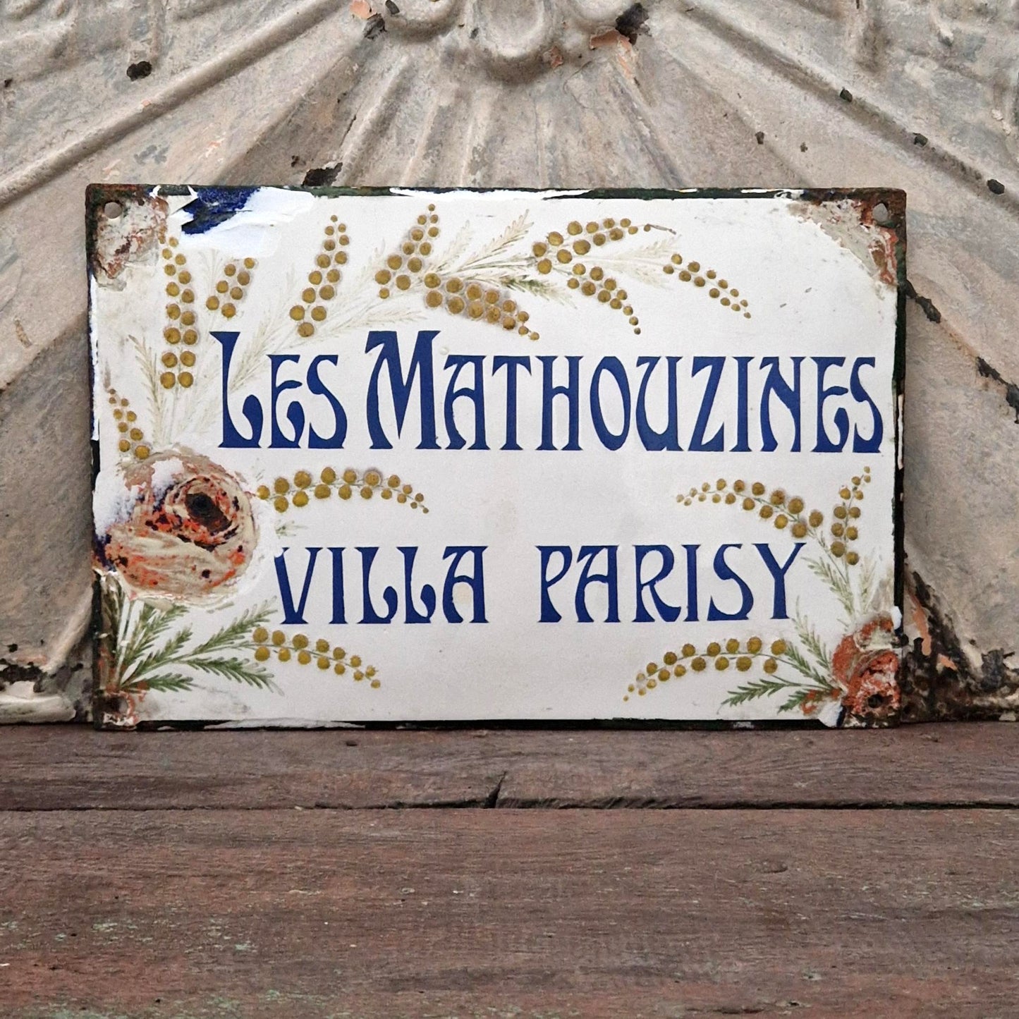 Enamelled sign "Les Mathouzines - Villa Parisy"