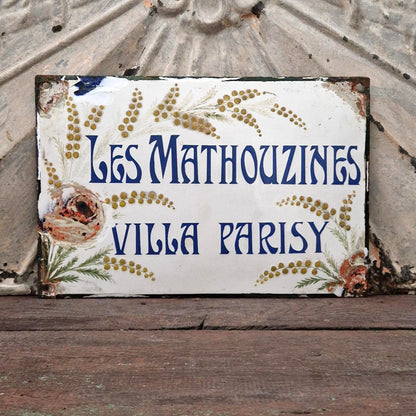 Enamelled sign "Les Mathouzines - Villa Parisy"
