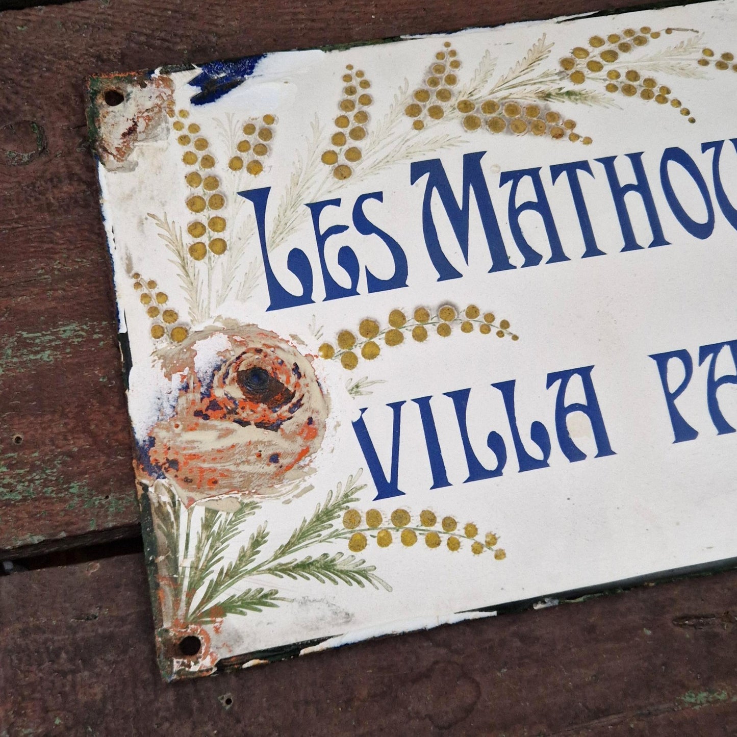 Enamelled sign "Les Mathouzines - Villa Parisy"