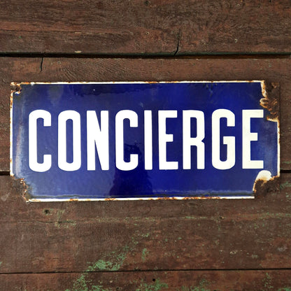 Plaque émaillée bleue « Concierge »