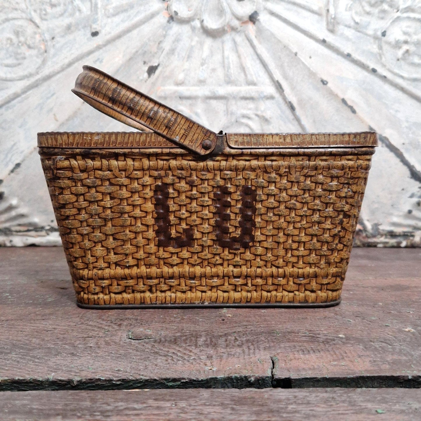 Boîte à biscuits LU « Panier en osier » - 1ère version 1897