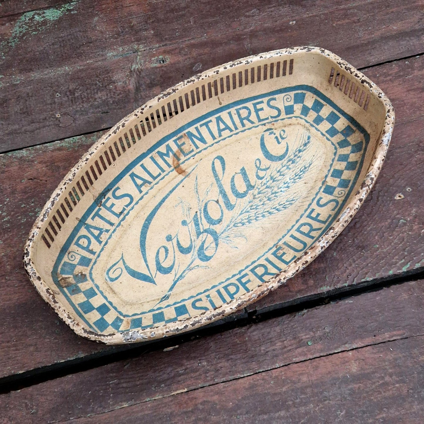 Corbeille publicitaire en tôle lithographiée « Pâtes Verziola »