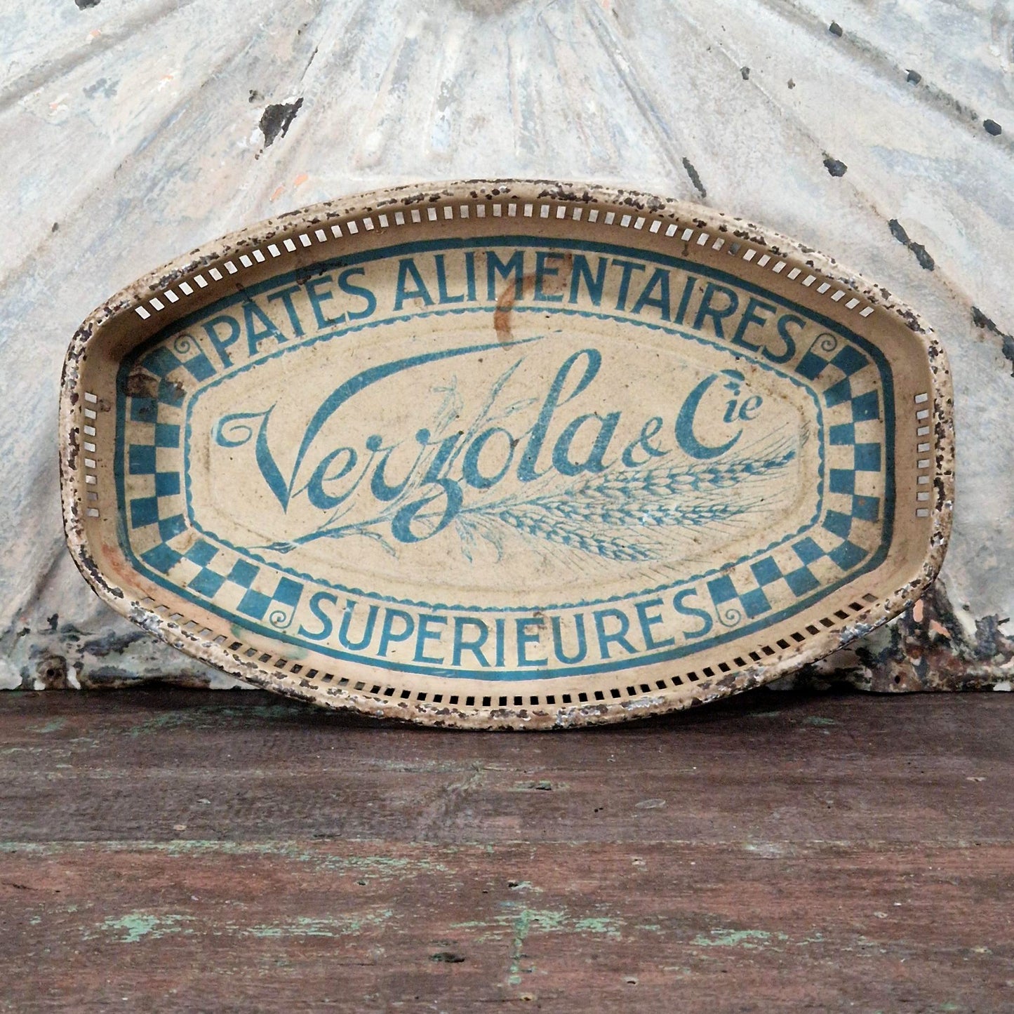 Corbeille publicitaire en tôle lithographiée « Pâtes Verziola »