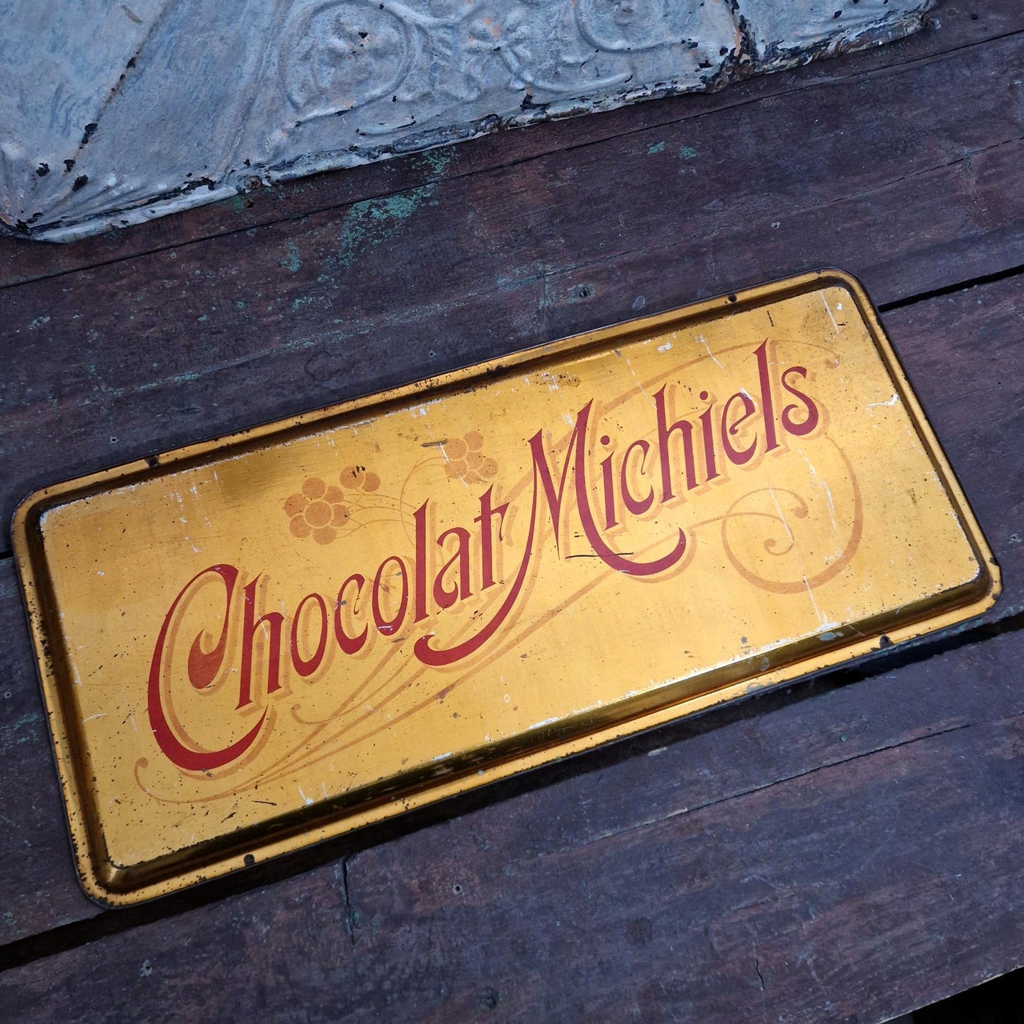 Plateau publicitaire en tôle lithographiée « Chocolat Michiels »