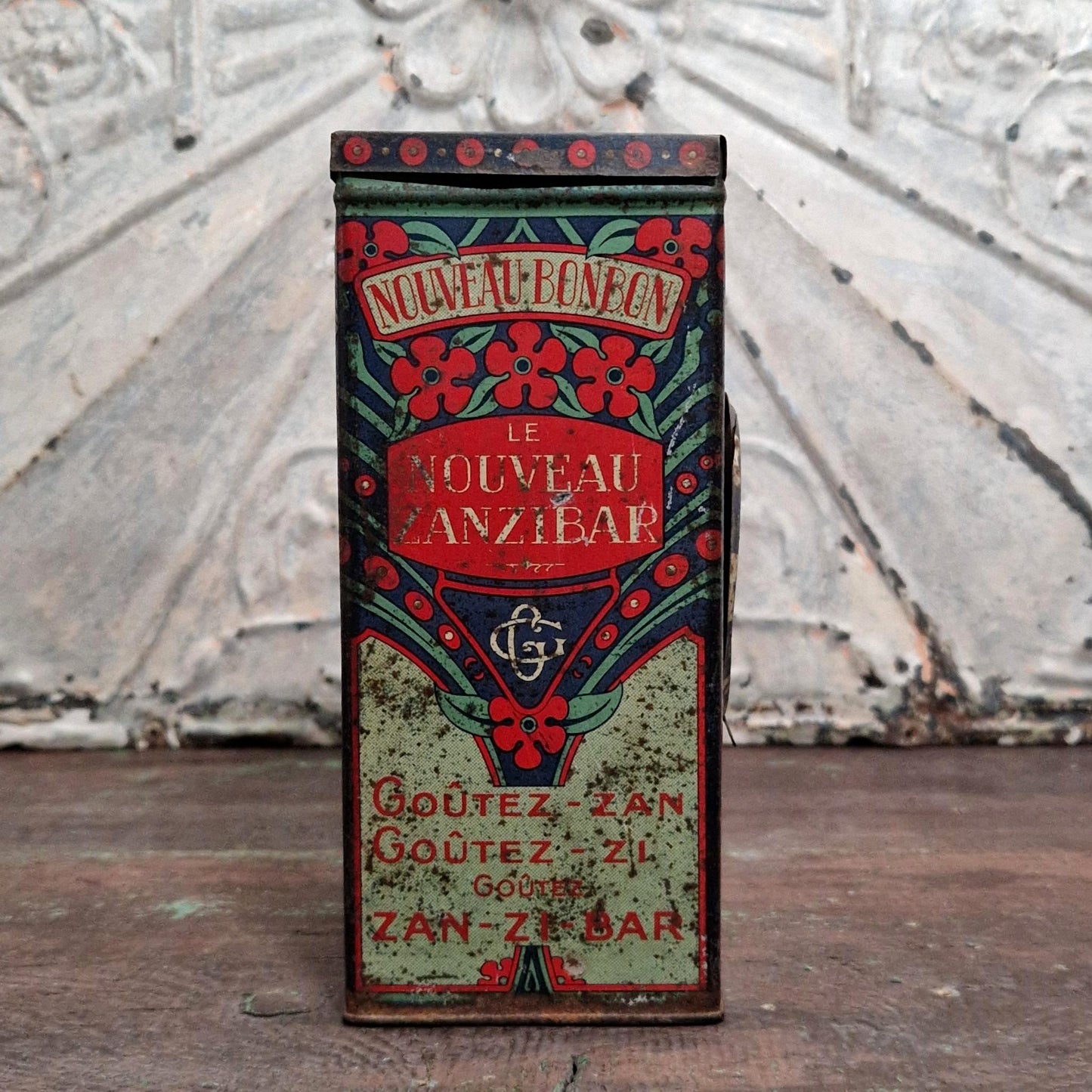 Boîte à système « Le Nouveau Zanzibar », Vers 1900