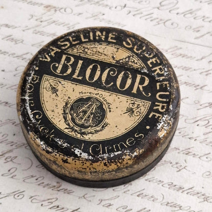 Ancienne boîte « Blocor - Vaseline supérieure pour armes »