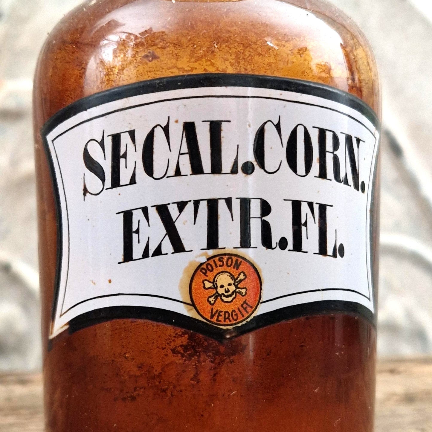 Ancien flacon d’apothicaire « Secal. Corn. Extr. Fl. - Poison »