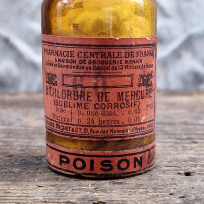 Ancien flacon d’apothicaire « Bichlorure de Mercure »