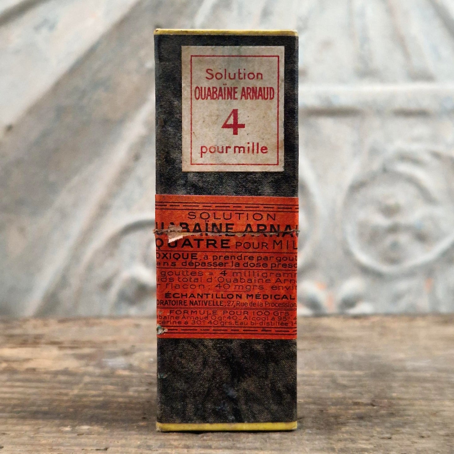 Ancien flacon pharmaceutique « Quabaïne Arnaud »