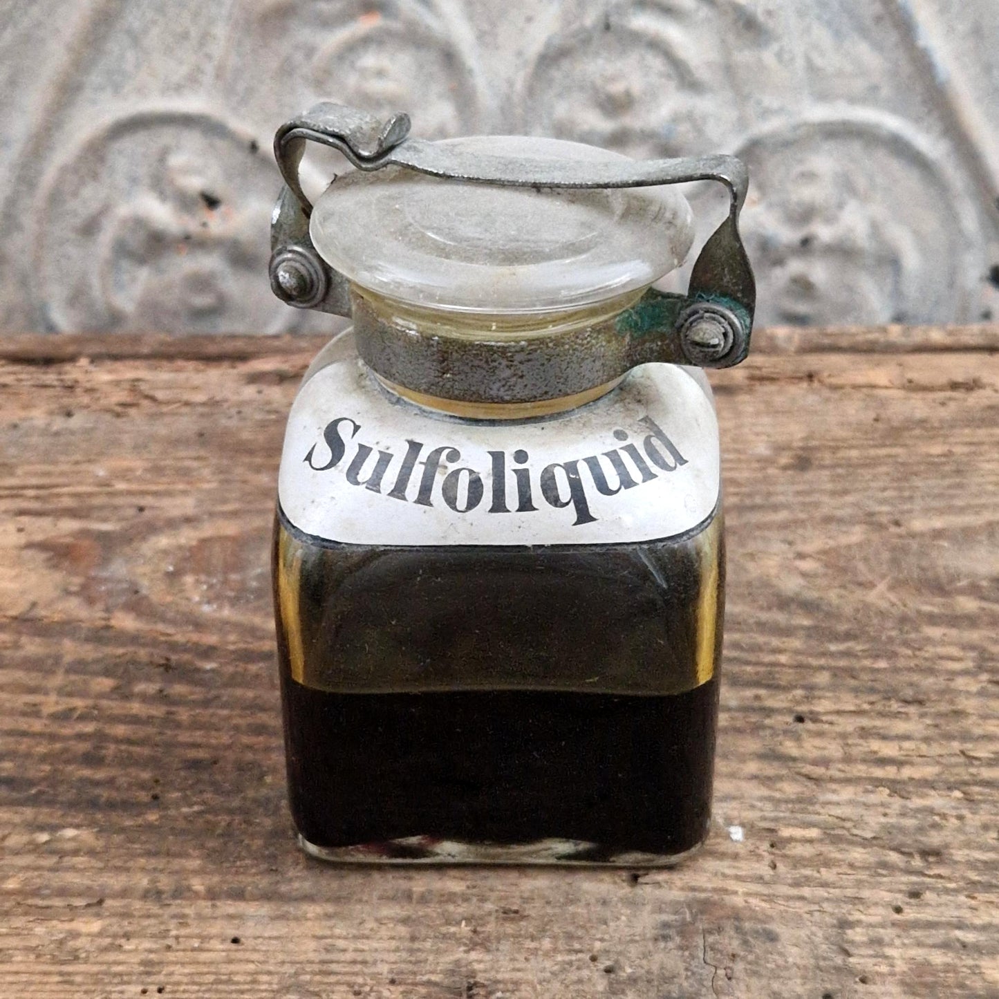 Rare flacon d’apothicaire « Sulfoliquid » avec fermoir