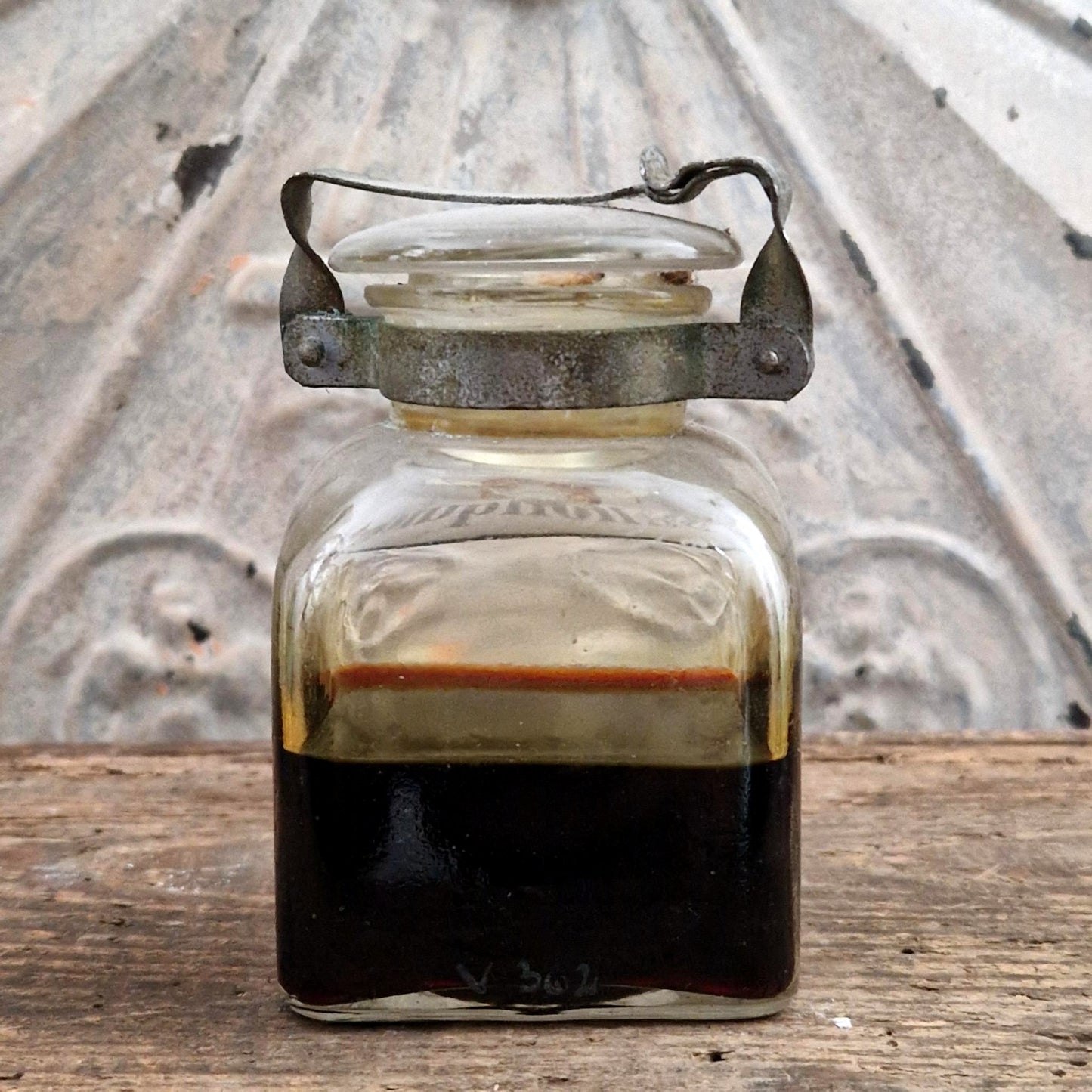 Rare flacon d’apothicaire « Sulfoliquid » avec fermoir