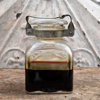 Rare flacon d’apothicaire « Sulfoliquid » avec fermoir