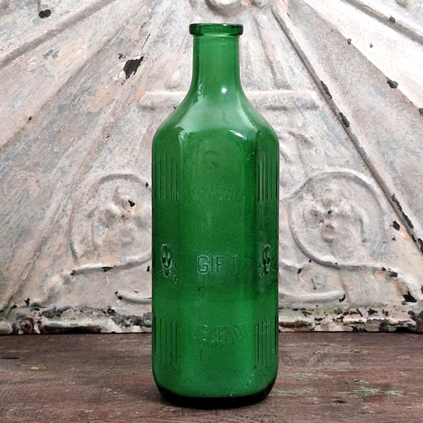 Grand flacon ancien de poison, tête de mort - 50cl