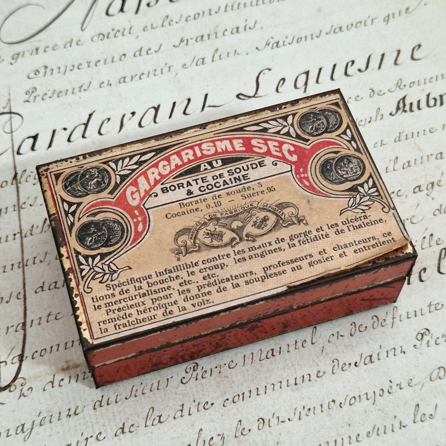 Rare boîte « Gargarisme Sec au Borate de Soude & Cocaïne »