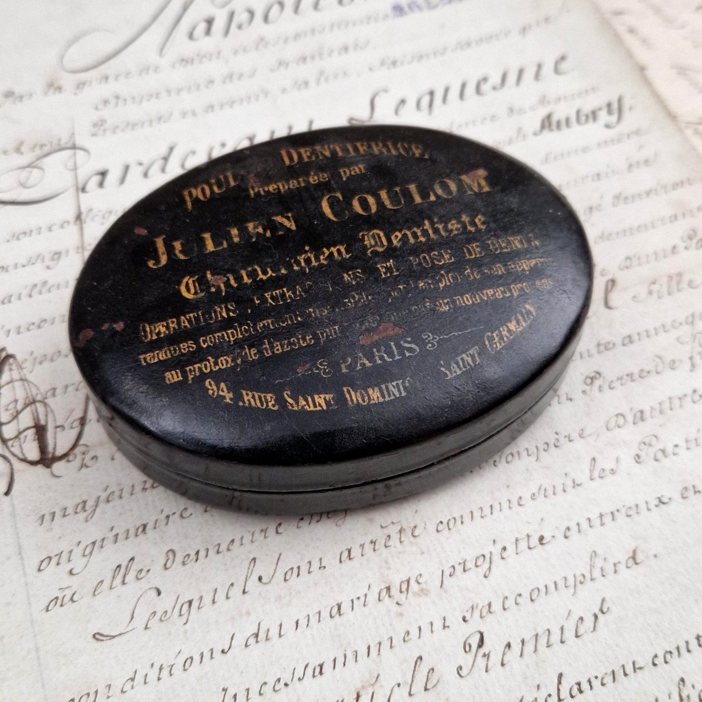 Boîte de poudre dentifrice Julien Coulom, Paris - XIXe