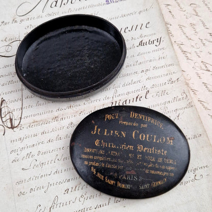 Boîte de poudre dentifrice Julien Coulom, Paris - XIXe