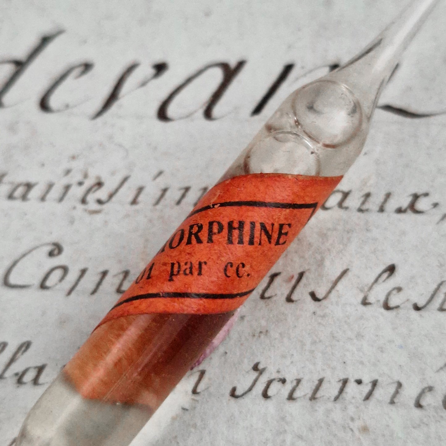 Ancienne ampoule de morphine - Début XXe